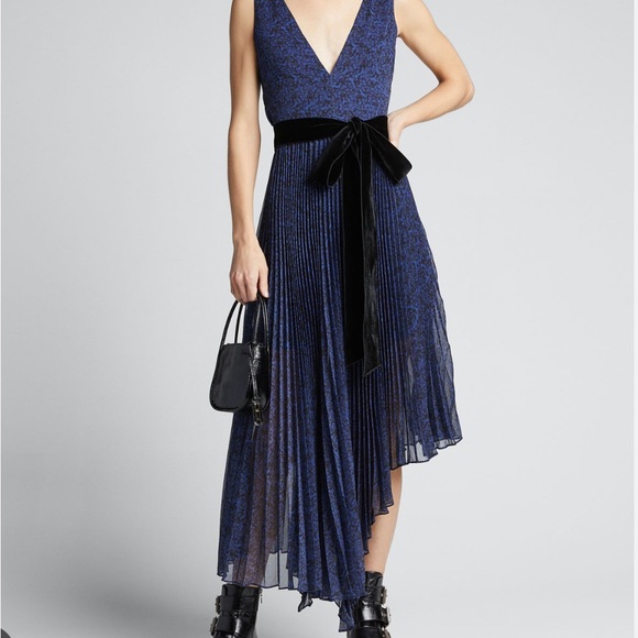 NWT Alice + Olivia lace midi dress pleated & asymmetrical size 8 - Picture 3 of 11